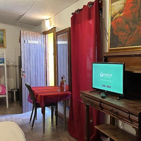 Chambres D'Hotes Sorrento Champs-Sur-Marne Eksteriør billede