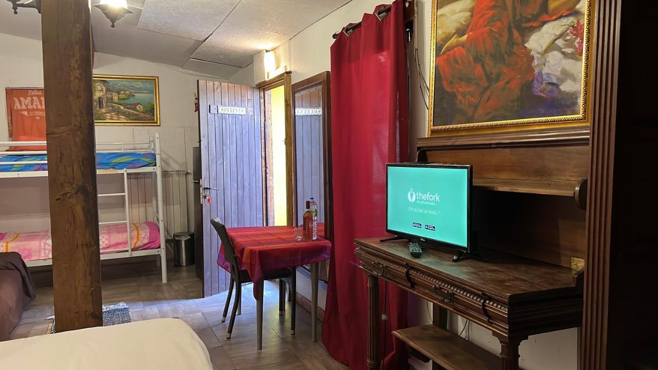 Chambres D'Hotes Sorrento Champs-Sur-Marne Eksteriør billede